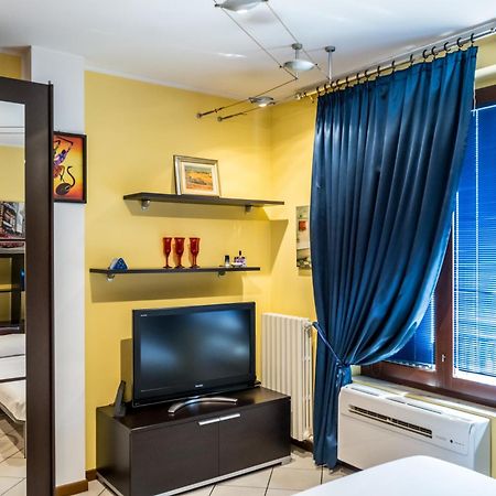 מילאנו Cozy Suite Rogoredo Apartment Next To The Metro And Train Station מראה חיצוני תמונה